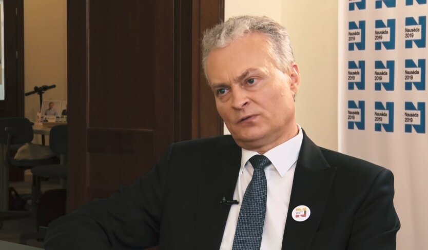 Коктейль Молотова для Путина: Науседа и Меркель